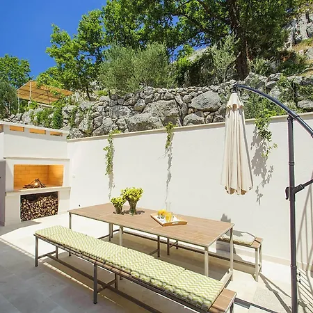 别墅 艾欧别墅 Kostanje